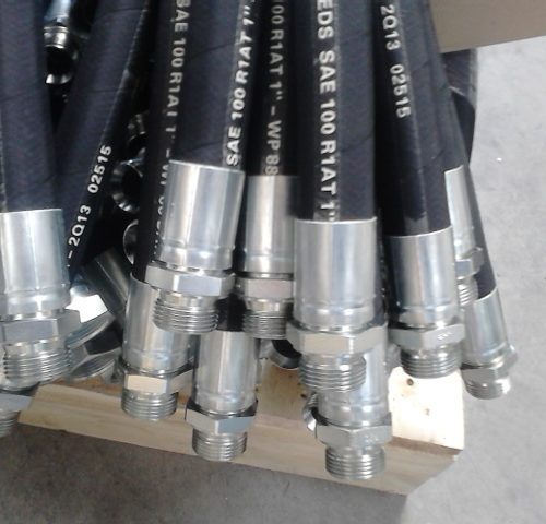 Furtune aspiratie si refulare 1" cu cuple hidraulice pentru produse petroliere