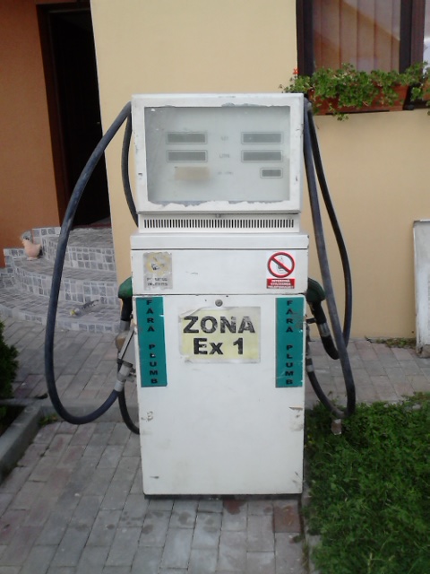 Pompa dubla benzina Adast
