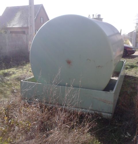 Rezervor 9000 litri cu pompa mecanica automatizata