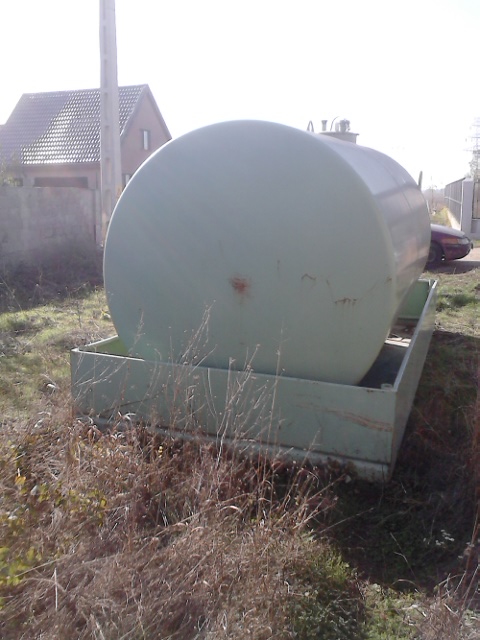 Rezervor 9000 litri cu pompa mecanica automatizata