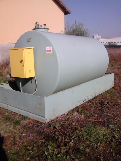 Rezervor 9000 litri cu pompa mecanica automatizata