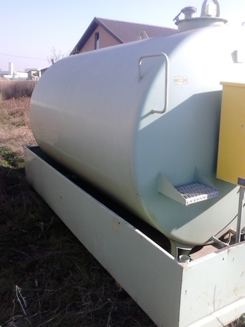 Rezervor 9000 litri cu pompa mecanica automatizata
